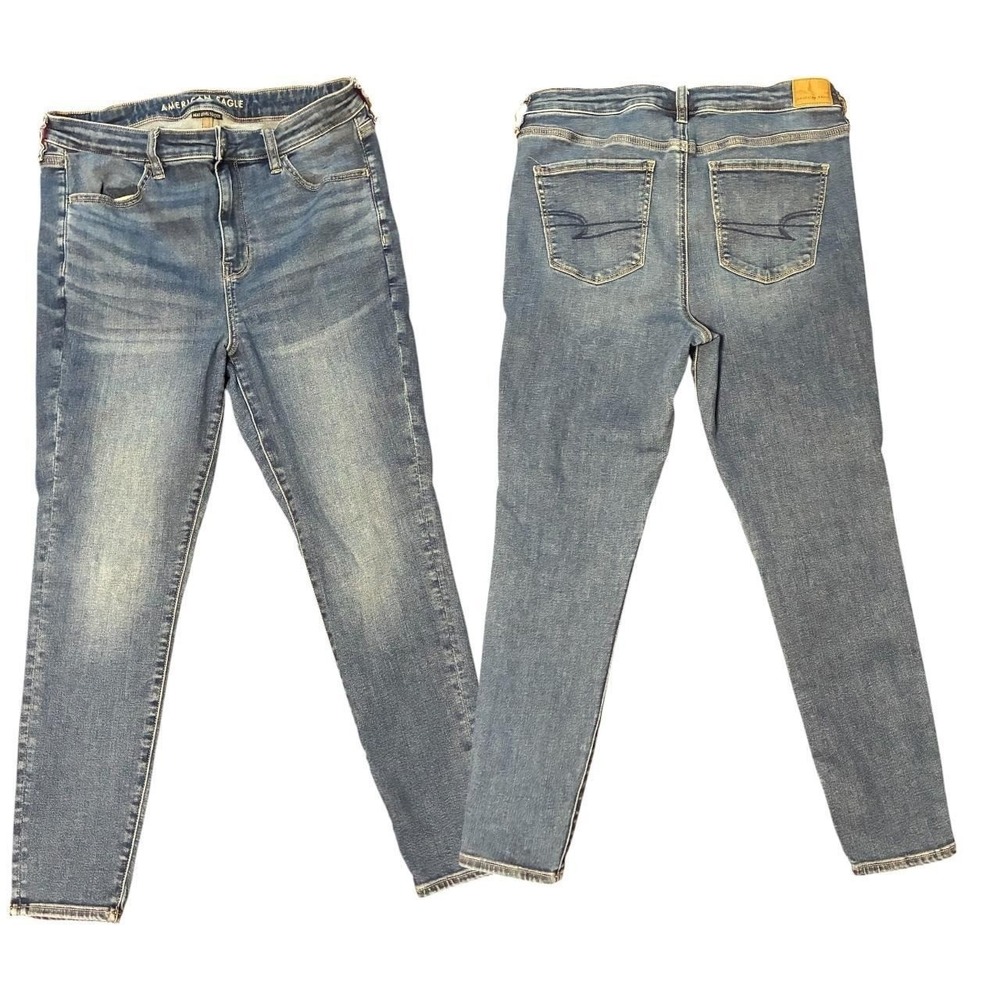 American Eagle Skinny Jeans, faded light wash denim, fitted stretch fit